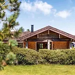 Einladendes-holzhaus-auf-riesigem-grundstueck Prázdninový dům Rødby