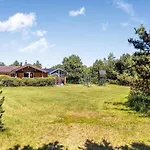 Einladendes-holzhaus-auf-riesigem-grundstueck Rødby