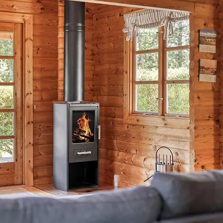 Einladendes-holzhaus-auf-riesigem-grundstueck Prázdninový dům *