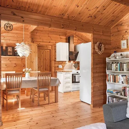 Einladendes-holzhaus-auf-riesigem-grundstueck Prázdninový dům Rødby