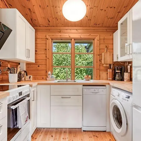 Prázdninový dům Einladendes-holzhaus-auf-riesigem-grundstueck *