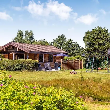 Prázdninový dům Einladendes-holzhaus-auf-riesigem-grundstueck